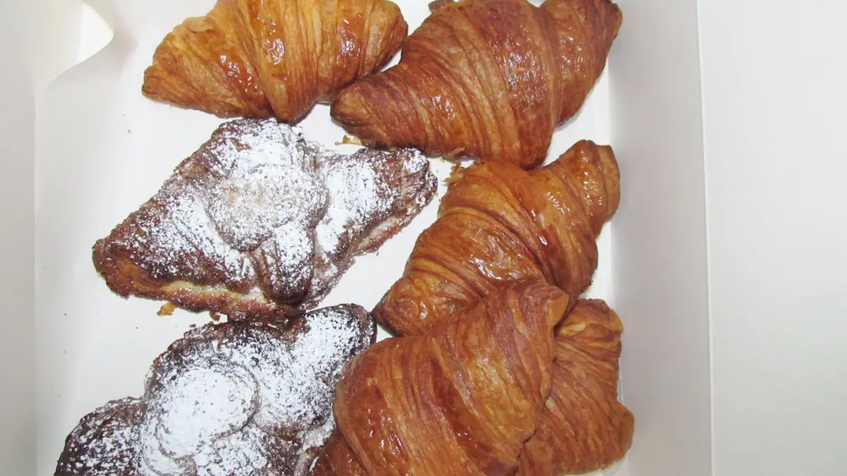 Rachael's Cake Fridge – patisserie in Sound, Lerwick